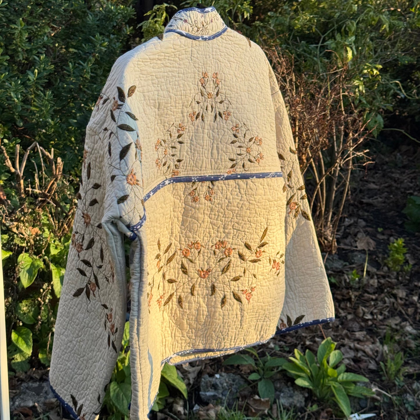 Vintage Embroidered Quilt Jacket - Creme